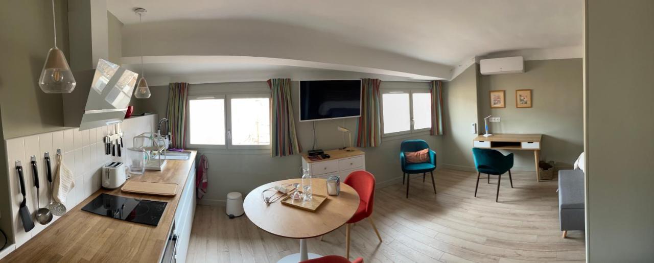 Au Coeur Du Vieux Toulon Au Calme Appartement Renove Climatise Confortable Etage Eleve Avec Ascenseur Proche Parking Et Toutes Commodites Exteriér fotografie