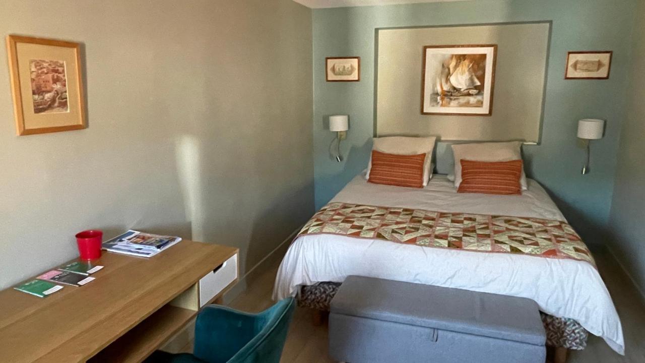 Au Coeur Du Vieux Toulon Au Calme Appartement Renove Climatise Confortable Etage Eleve Avec Ascenseur Proche Parking Et Toutes Commodites Exteriér fotografie