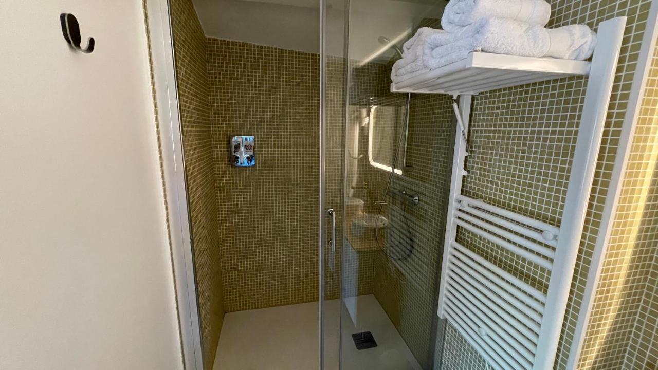 Au Coeur Du Vieux Toulon Au Calme Appartement Renove Climatise Confortable Etage Eleve Avec Ascenseur Proche Parking Et Toutes Commodites Exteriér fotografie