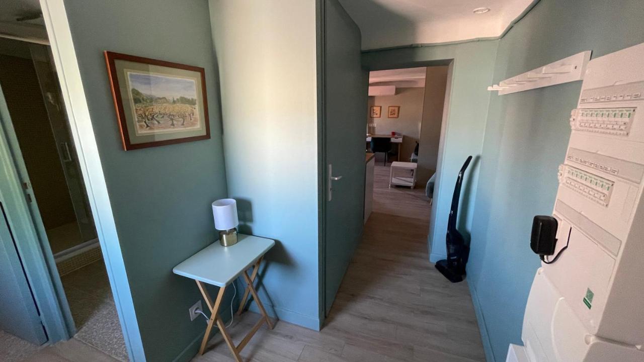 Au Coeur Du Vieux Toulon Au Calme Appartement Renove Climatise Confortable Etage Eleve Avec Ascenseur Proche Parking Et Toutes Commodites Exteriér fotografie