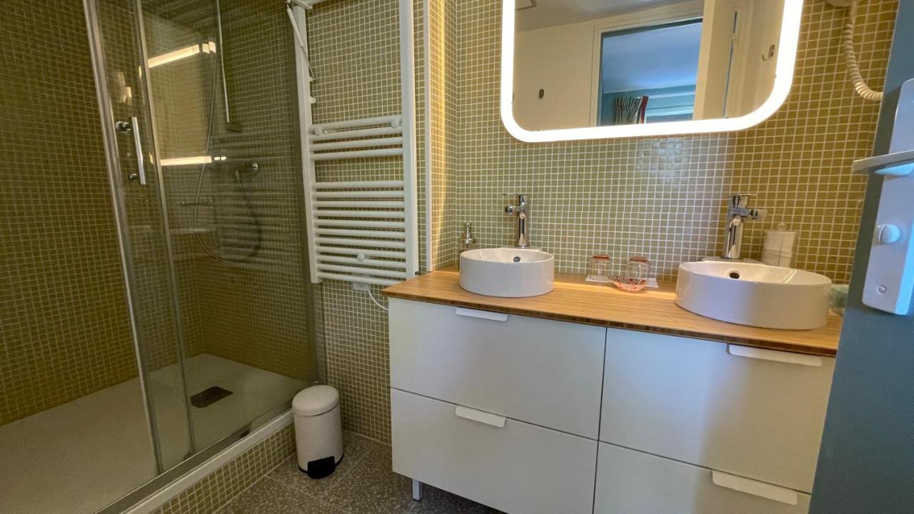 Au Coeur Du Vieux Toulon Au Calme Appartement Renove Climatise Confortable Etage Eleve Avec Ascenseur Proche Parking Et Toutes Commodites Exteriér fotografie