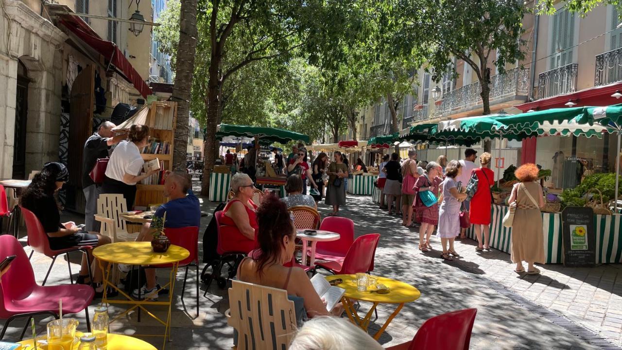 Au Coeur Du Vieux Toulon Au Calme Appartement Renove Climatise Confortable Etage Eleve Avec Ascenseur Proche Parking Et Toutes Commodites Exteriér fotografie